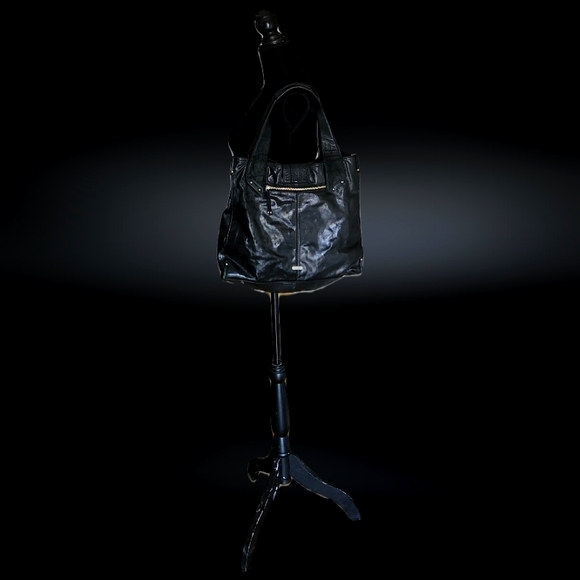 #P2 Perlina Genuine Leather Black Shoulder Bag - Picture 4 of 15